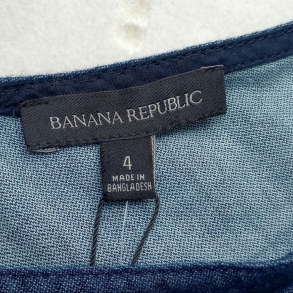 NWT Banana Republic Denim V-Neck Dress, size 4 - Picture 13 of 16